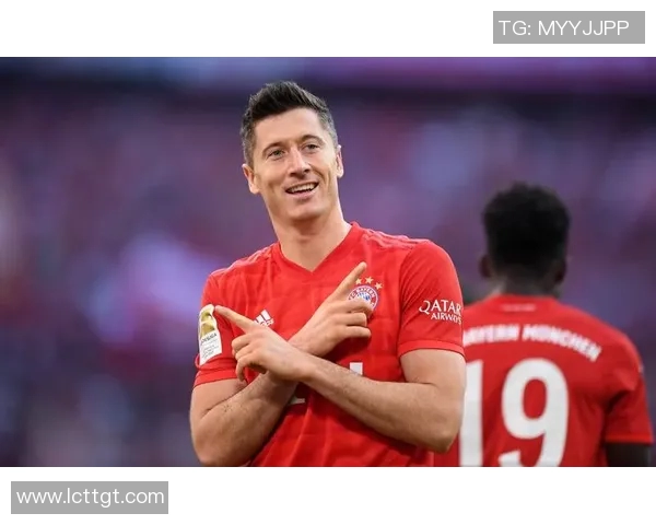 全球足球明星先生的风采与成就盘点及其对足球的影响分析 全球足球明星先生的风采与成就盘点及其对足球的影响分析